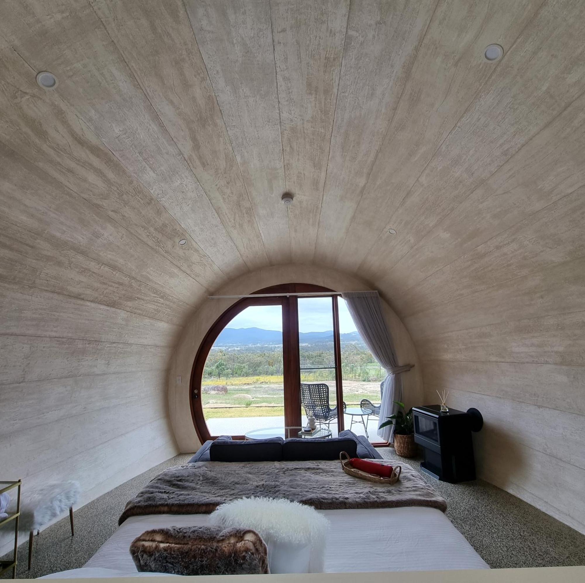 Barrel View Luxury Cabins Ballandean Exterior photo